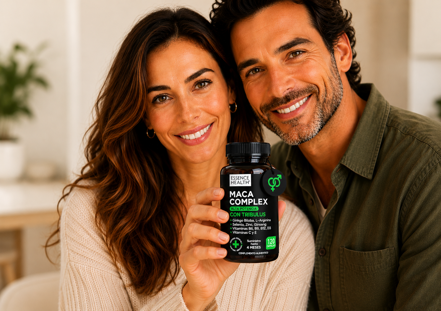 Pareja sonriendo con Maca Complex de Essence Health